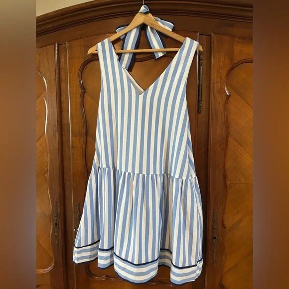Entro Sky and White Striped V-Neck Dress w/o bows size small - Picture 4 of 5
